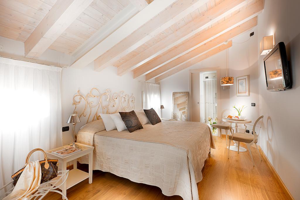 ורונה Affittacamere Boutique Room חדר תמונה